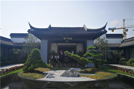 东方嘉园三室二厅一厨一卫140平简装急售